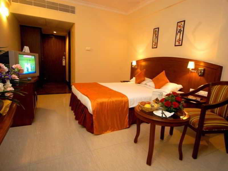 Aj International Hotel Bangalore Exterior photo